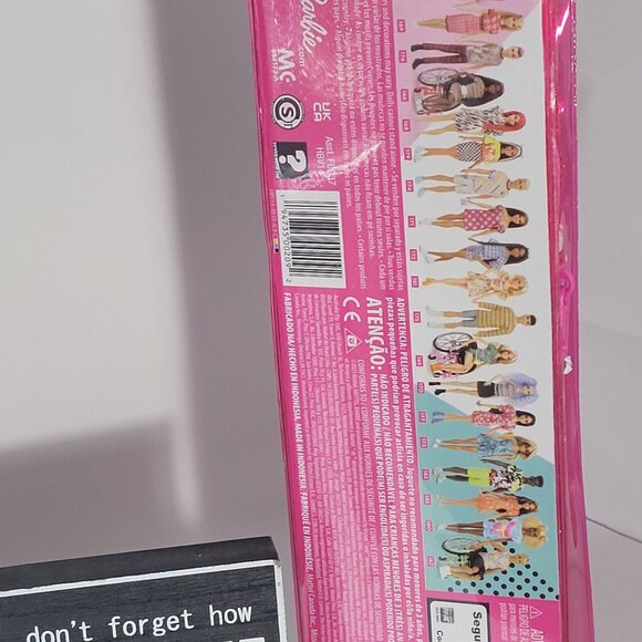 Black Friday Sale- Barbie Fashionista Doll - Curly Blonde Hair in Tie-Dye Outfit - Picture 4 of 7